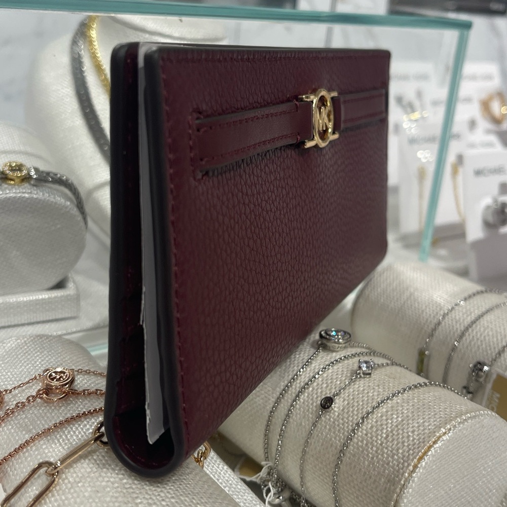 Michael Kors Reed Lg Bifold Pebbled Leather Snap Wallet Card Case 
Oxblood 
NWT - Picture 12 of 16